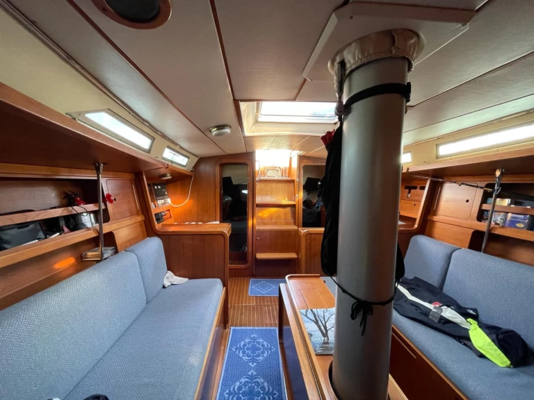 Wynajem Żaglowiec w Cagliari Port - Bénéteau Canot 390