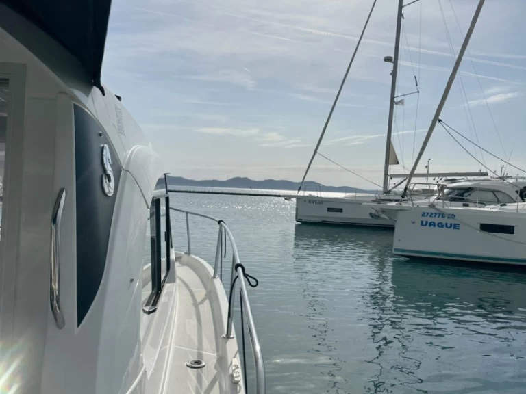 Wynajem łodzi Borik Marina tanio Antares 8 OB