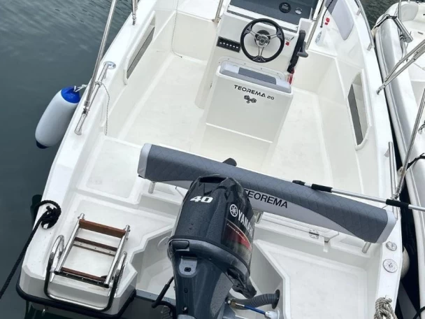 Motorówka do wynajmu w Sorrento w najlepszej cenie