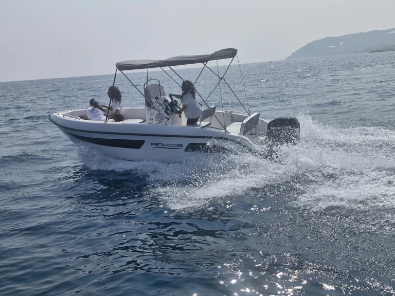 Wynajem Motorówka Arkos z patentem 