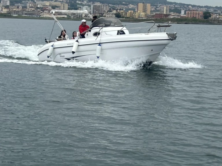 Wynajmij Ranieri Shadow 24 S w Torre Annunziata