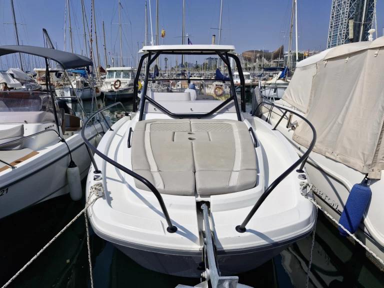 Wynajem Motorówka Bénéteau z patentem 