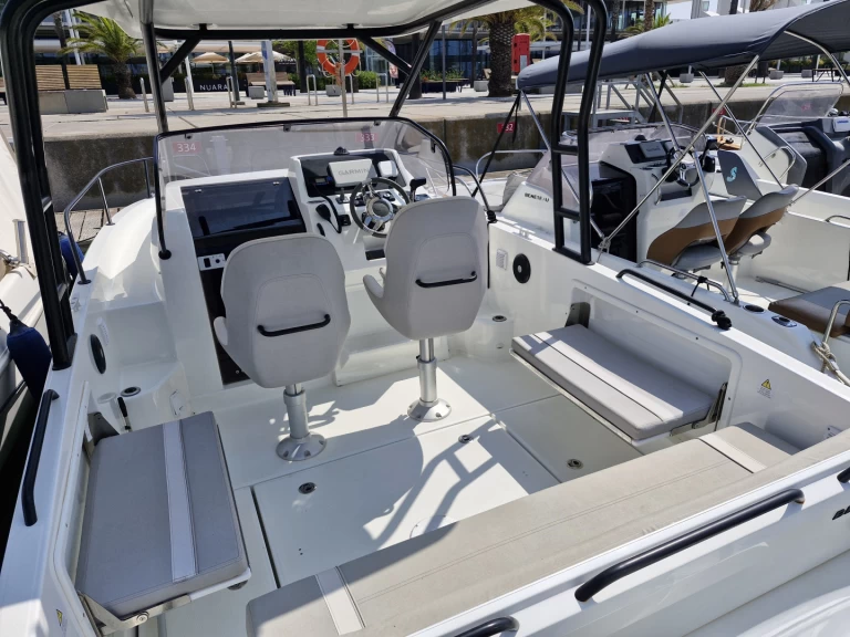 Wynajmij Bénéteau Flyer 8 SUNdeck w Barcelona