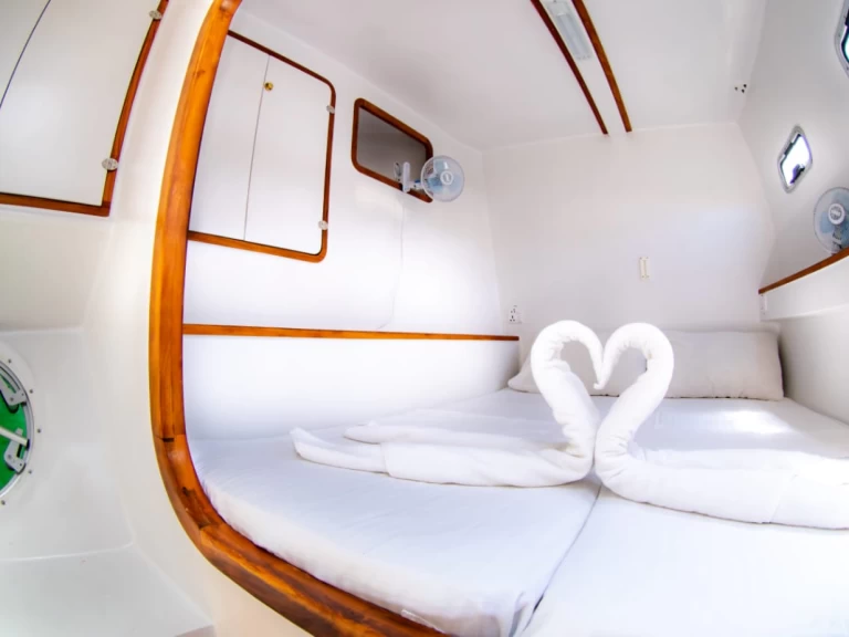 Katamaran do wynajmu w Trincomalee w najlepszej cenie