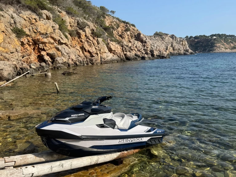 Wynajmij Jet ski z lub bez skippera Sea-Doo w Marina Ibiza