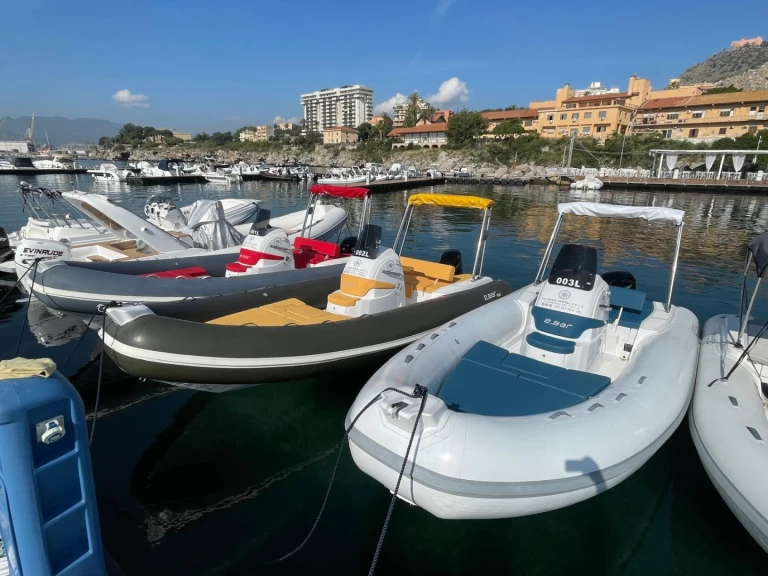 Wynajmij 2 BAR 62 w Palermo