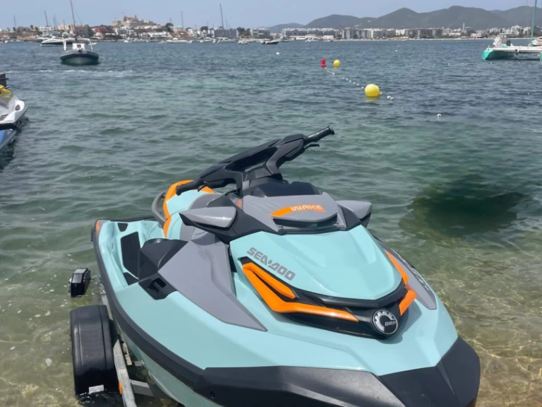 Wynajem łodzi Ibiza Town tanio WAKE PRO 230