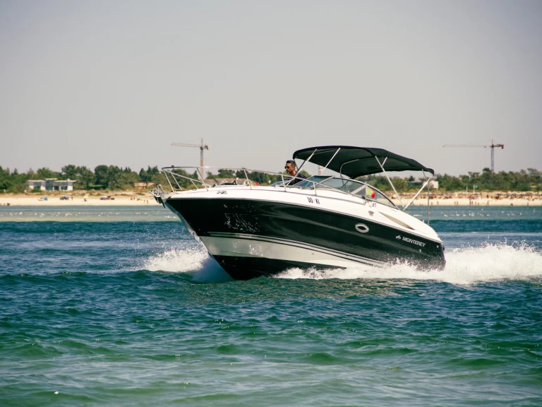 Wynajem Motorówka w Marina de Tróia - Monterey 250 CR