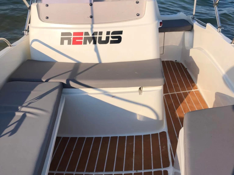 Wynajmij Motorówka z lub bez skippera Remus w Vourvourou