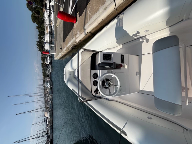 Wynajem łodzi Selva Selva D650 Ds w Saint-Raphael na SamBoat 