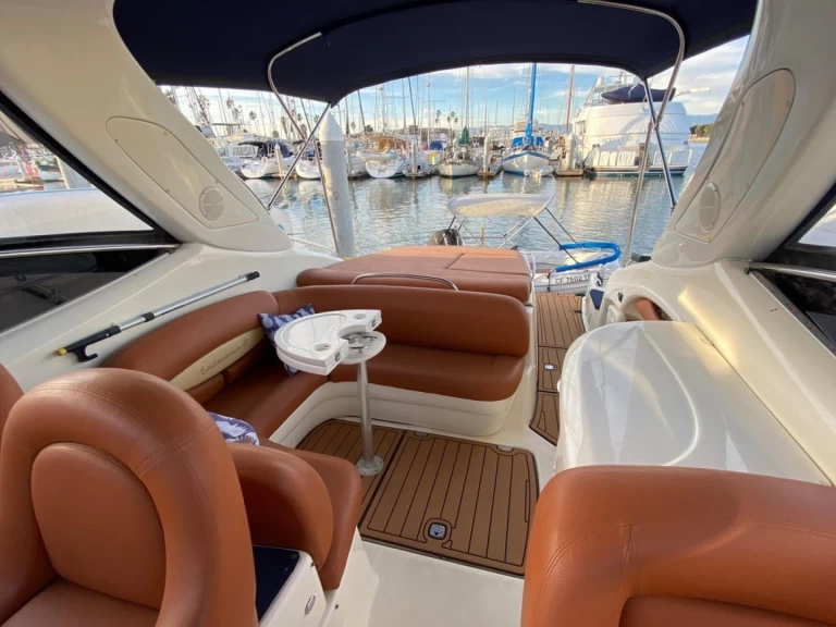 Gobbi 425 między profesjonalistami a osobami prywatnymi w Golfe-Juan