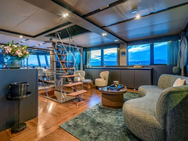 Wynajem łodzi Antibes tanio KOKONUT'S WALLY