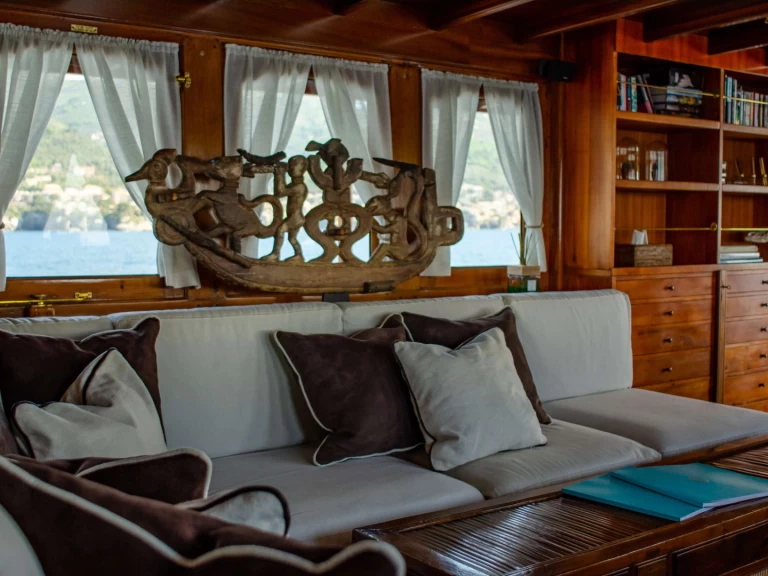  OVER THE RAINBOW OF LONDON między profesjonalistami a osobami prywatnymi w Lazurowe Wybrzeże