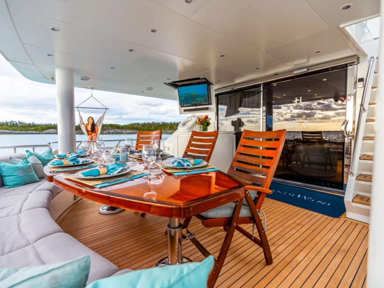 Hargrave BRANDI-WINE między profesjonalistami a osobami prywatnymi w Nassau