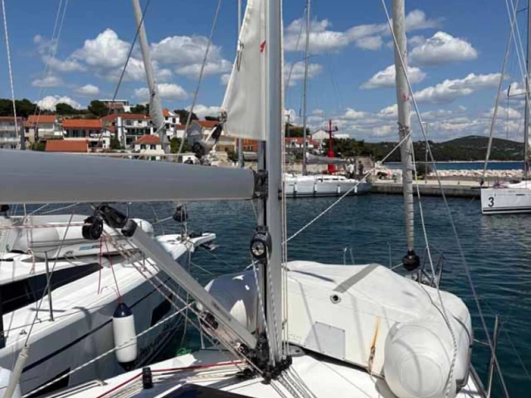Wynajem w Jezera- Bavaria Cruiser 34 Style na SamBoat