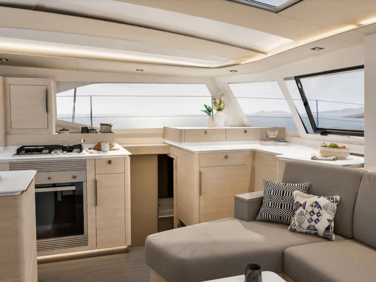 Wynajem Katamaran Fountaine Pajot z patentem 