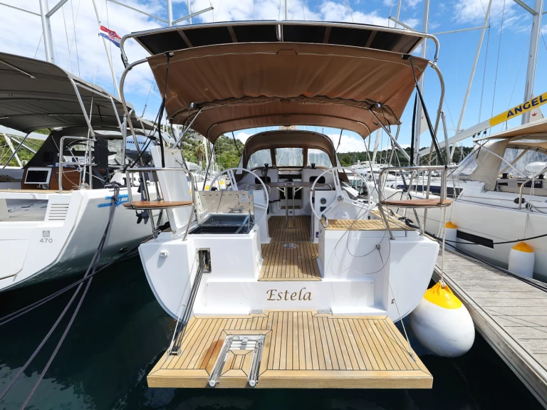 Wynajmij Żaglowiec z lub bez skippera Elan w Primosten