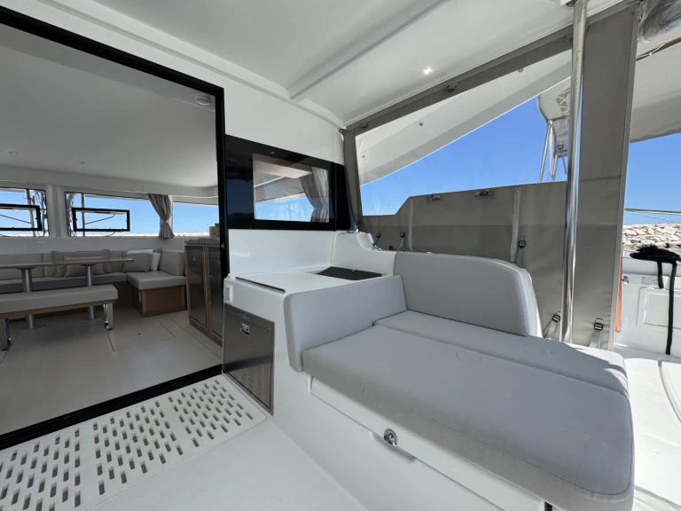 Excess Excess 14 między profesjonalistami a osobami prywatnymi w Rodi Garganico