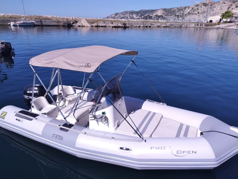 Wynajmij Łódż półsztywna z lub bez skippera Zodiac w L'Estaque