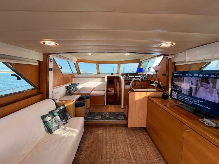 Motorówka do wynajmu w Catania w najlepszej cenie