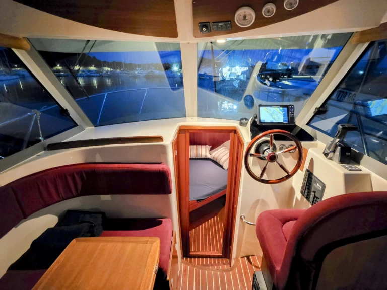 Wynajem łodzi Drage tanio Ocqueteau 815 Range Cruiser