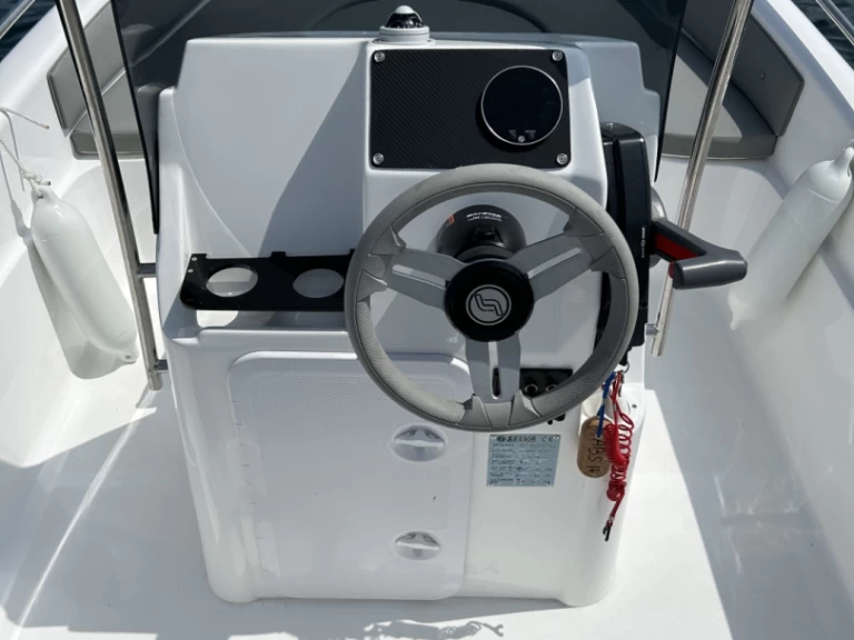 Wynajem łodzi Selva SELVA 580 OPEN w Juan-les-Pins na SamBoat 