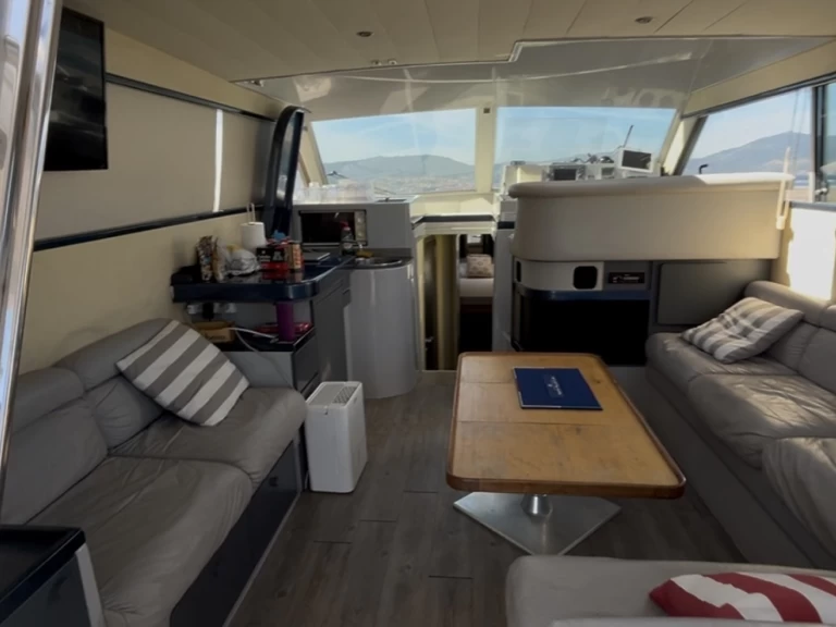 Motorówka do wynajmu w Vigo w najlepszej cenie