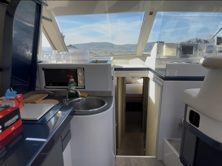 Ferretti Ferretti 39 między profesjonalistami a osobami prywatnymi w Vigo