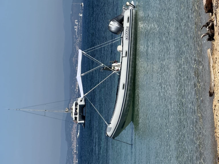 Lomac Lomac 500 OK między profesjonalistami a osobami prywatnymi w Hyeres