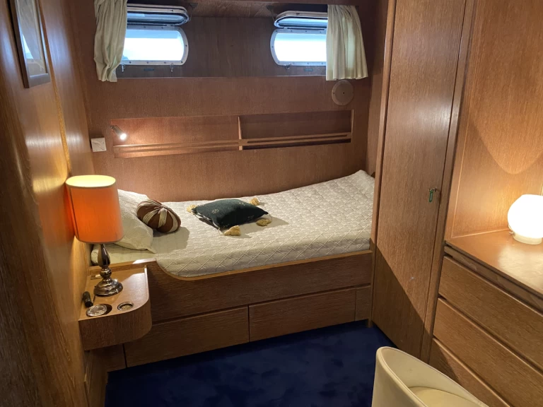 Wynajem łodzi Cantieri Di Pisa Pegasus w Vieux Port de Cannes na SamBoat 