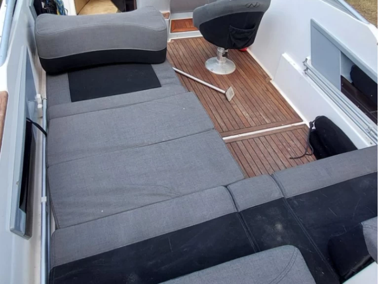 Wynajem Motorówka Nordkapp z patentem 