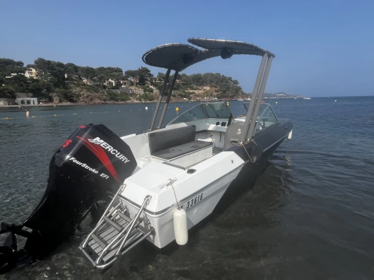 Bayliner Bayliner 175 BR między profesjonalistami a osobami prywatnymi w La Seyne-sur-Mer