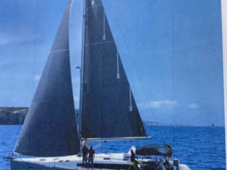 Wynajmij Żaglowiec z lub bez skippera Bénéteau w Marsylia