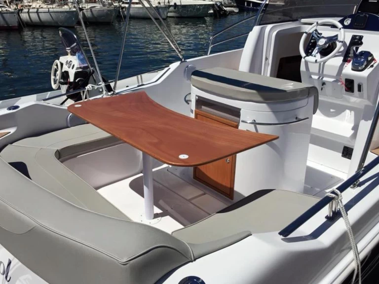 Wynajem Motorówka w Capo d'Orlando - Aquabat Sport Infinity 850