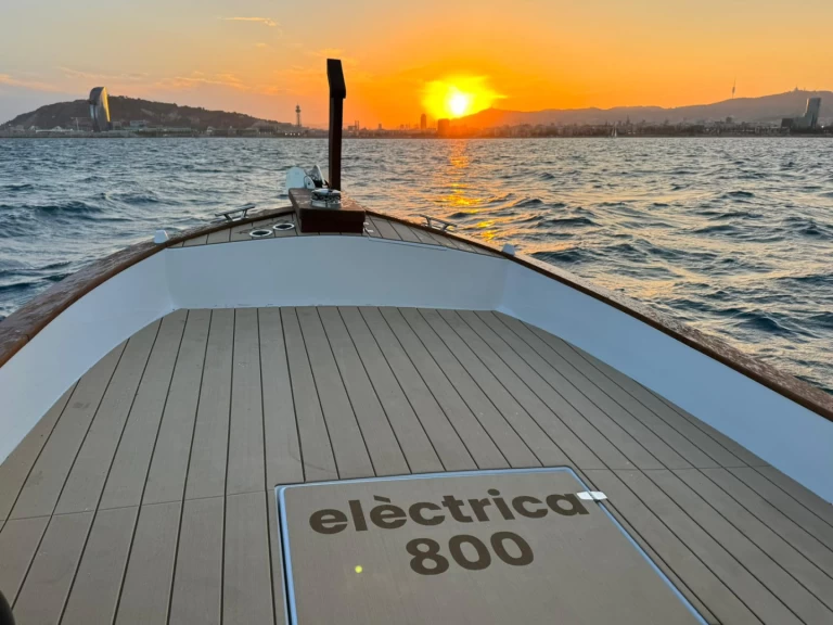 Wynajem w Marina de Palamós- Electric Inside Boats 800 na SamBoat