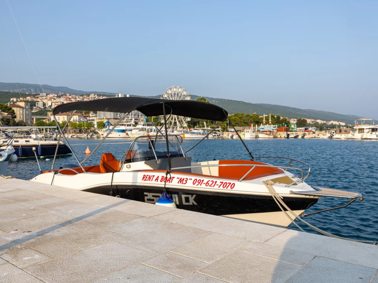 Okiboats Barracuda 545 Open między profesjonalistami a osobami prywatnymi w Crikvenica