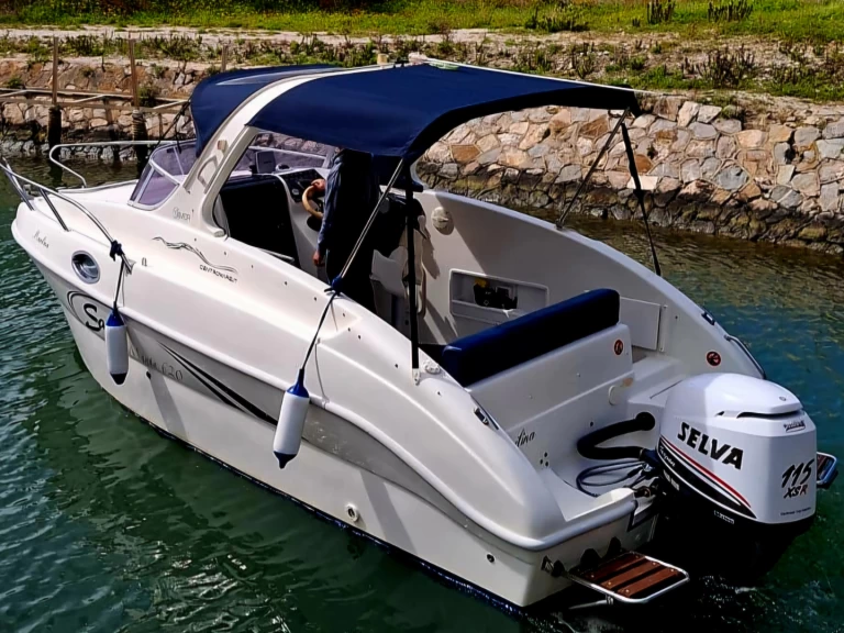 Wynajmij Orizzonti Syros 190 w La Spezia