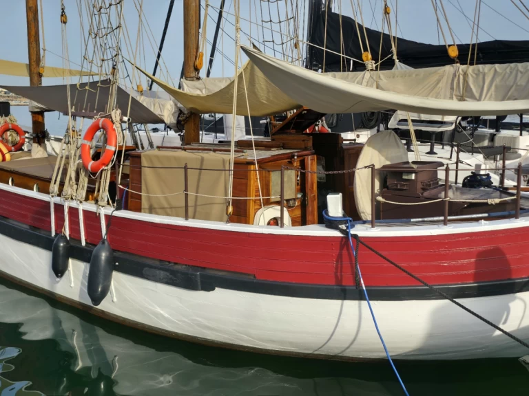 Żaglowiec do wynajmu w Marsylia w najlepszej cenie