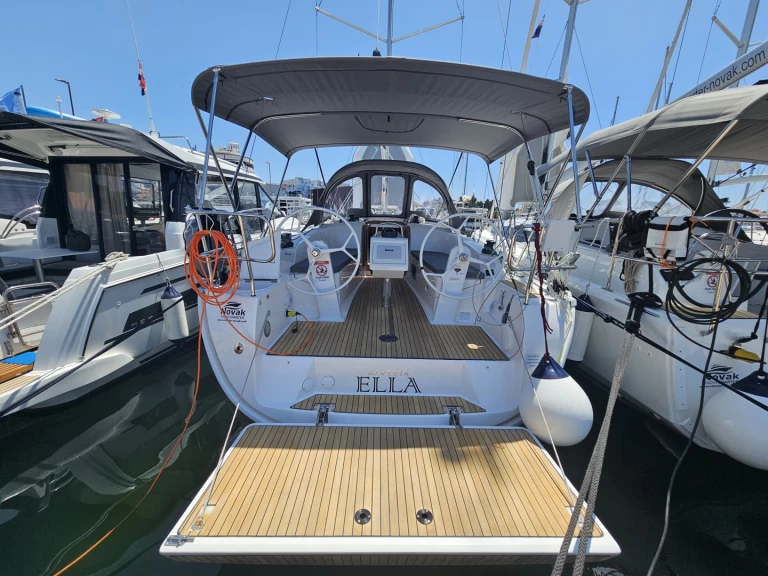 Żaglowiec do wynajmu w Biograd na Moru w najlepszej cenie