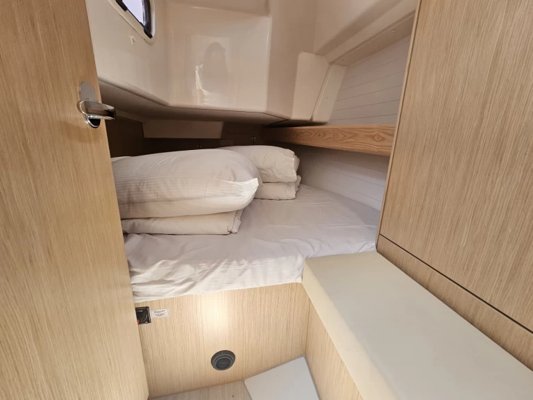 Wynajem Żaglowiec Bavaria z patentem 