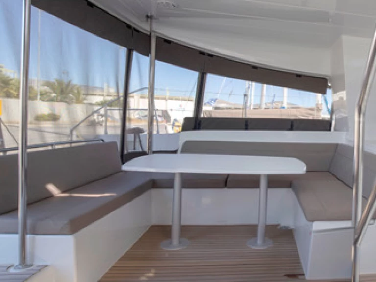 Wynajem łodzi Lagoon Lagoon 450 w Kallithéa na SamBoat 