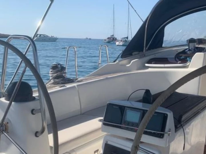 Wynajmij Żaglowiec z lub bez skippera Bavaria w Marsylia