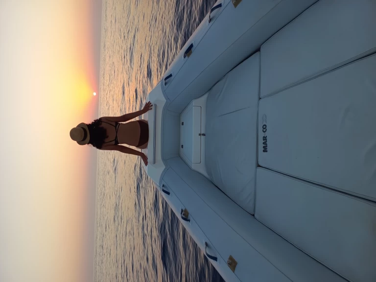 Wynajem Łódż półsztywna Marco z patentem 