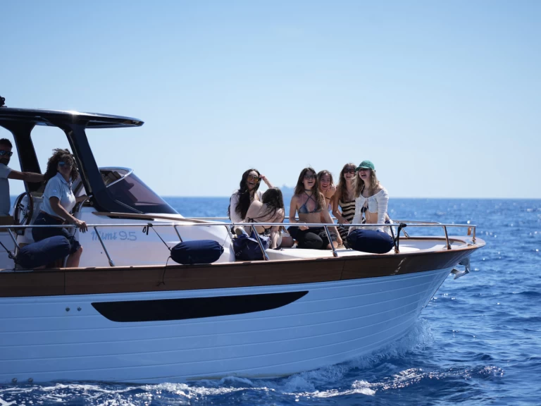 Wynajem Motorówka Mimi z patentem 