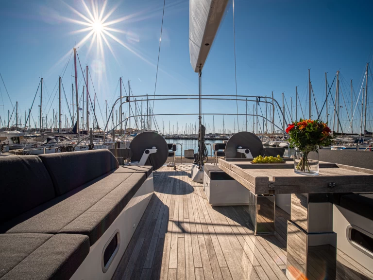 Żaglowiec do wynajmu w Saint-Florent w najlepszej cenie