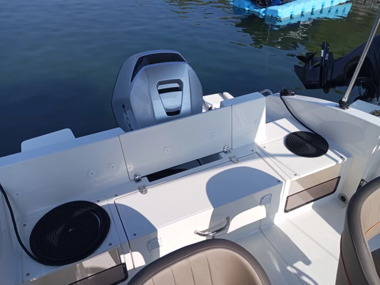 Wynajem łodzi Sibenik tanio Sun Cruiser 630