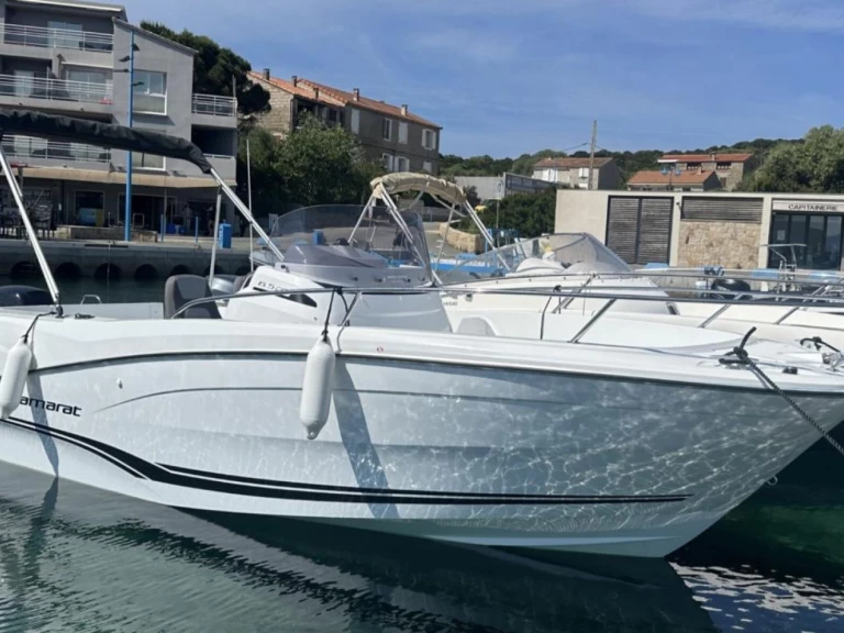 Wynajem Motorówka Bénéteau z patentem 