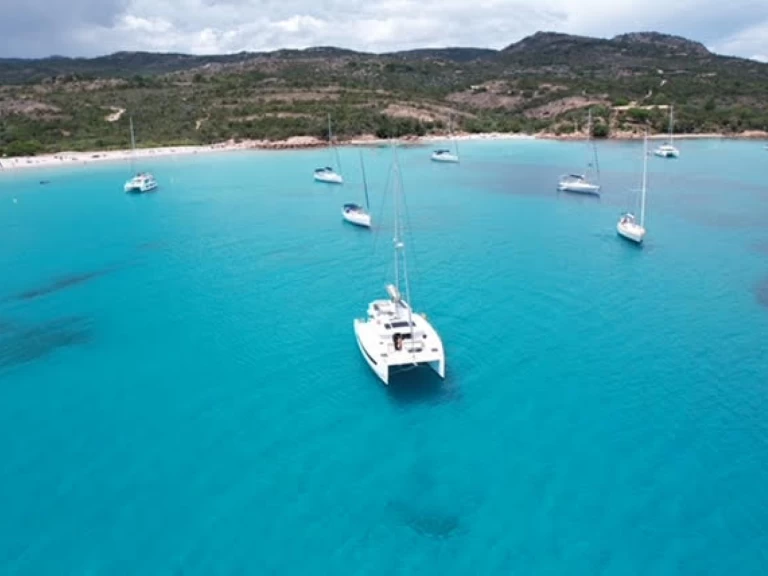 Katamaran do wynajmu w Nicea w najlepszej cenie