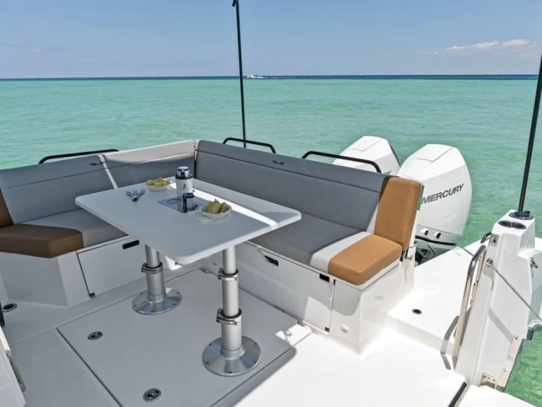 Wynajmij Bénéteau FLYER 9 SUNdeck w Antibes