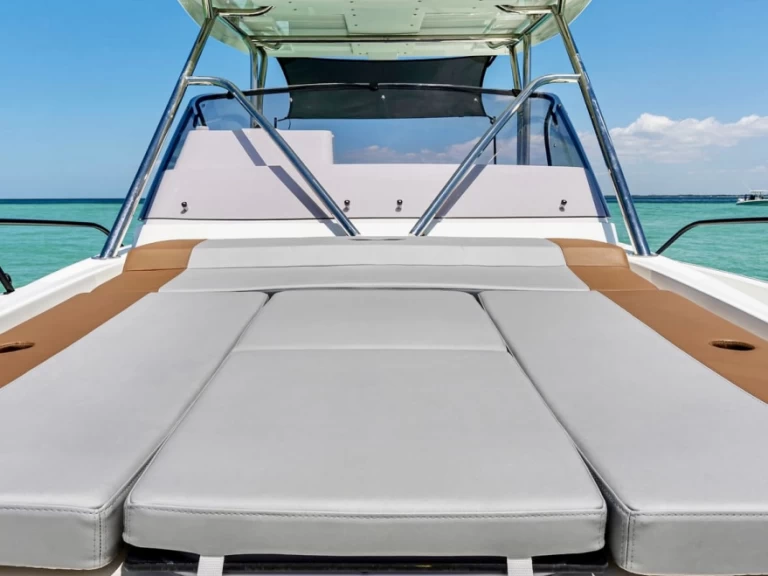 Wynajem łodzi Antibes tanio FLYER 9 SUNdeck